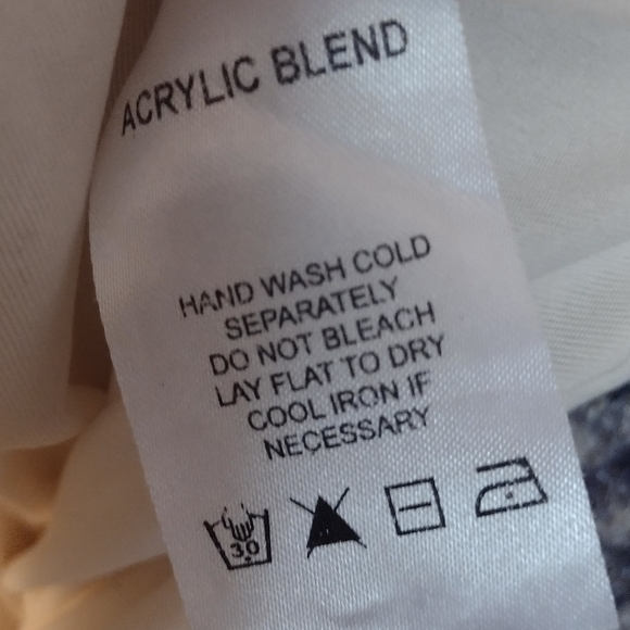 Latin Quarter dress ptp 21" - Picture 6 of 7